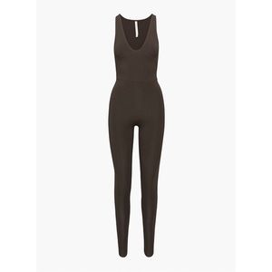 The Group by Babaton
ORGANIC SOFT CONTOUR V-NECK JUMPSUIT